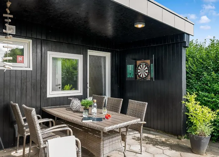 Nicklas - 250m From The Sea By Interhome